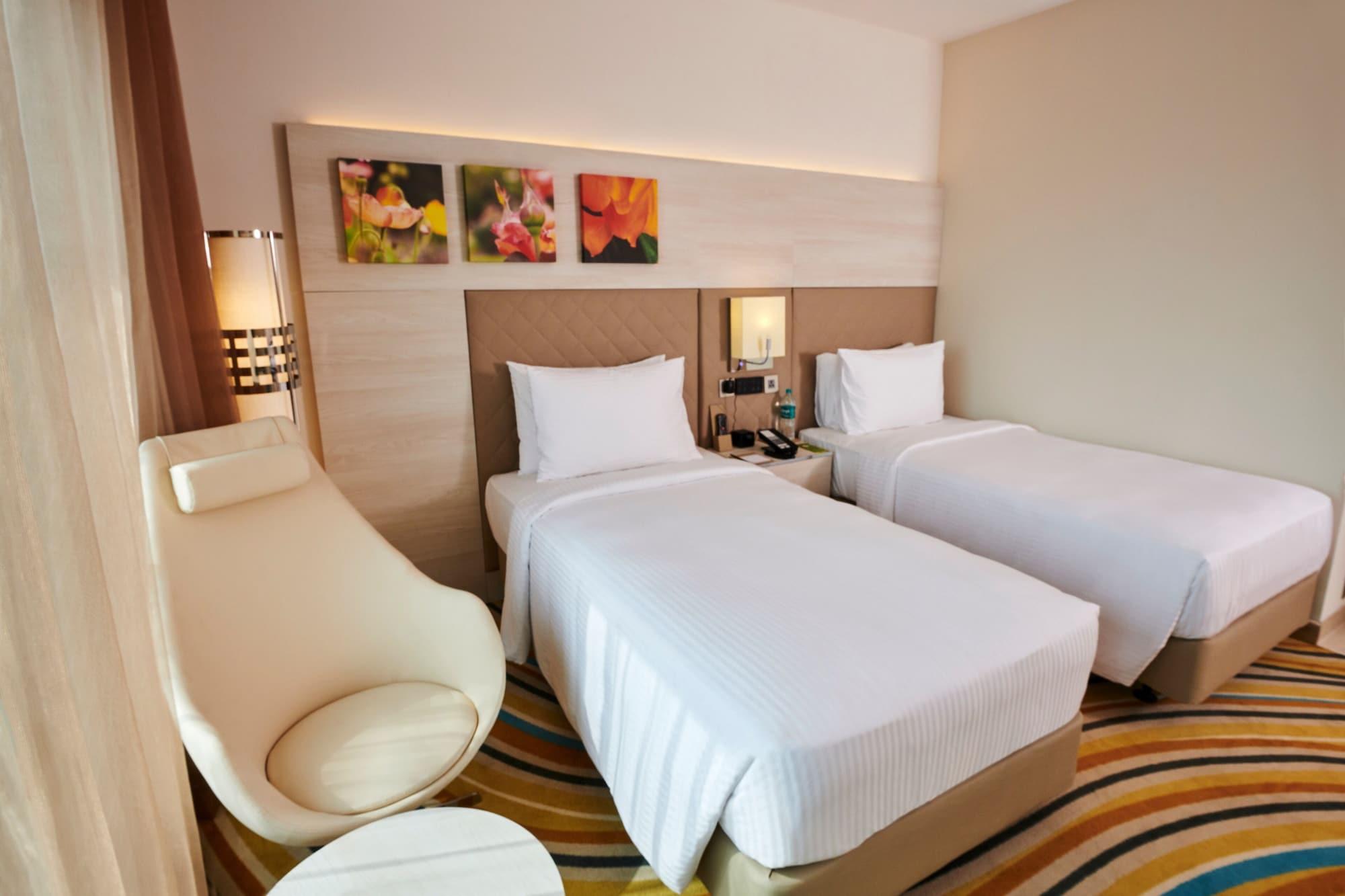 Hilton Garden Inn Lucknow Exterior photo