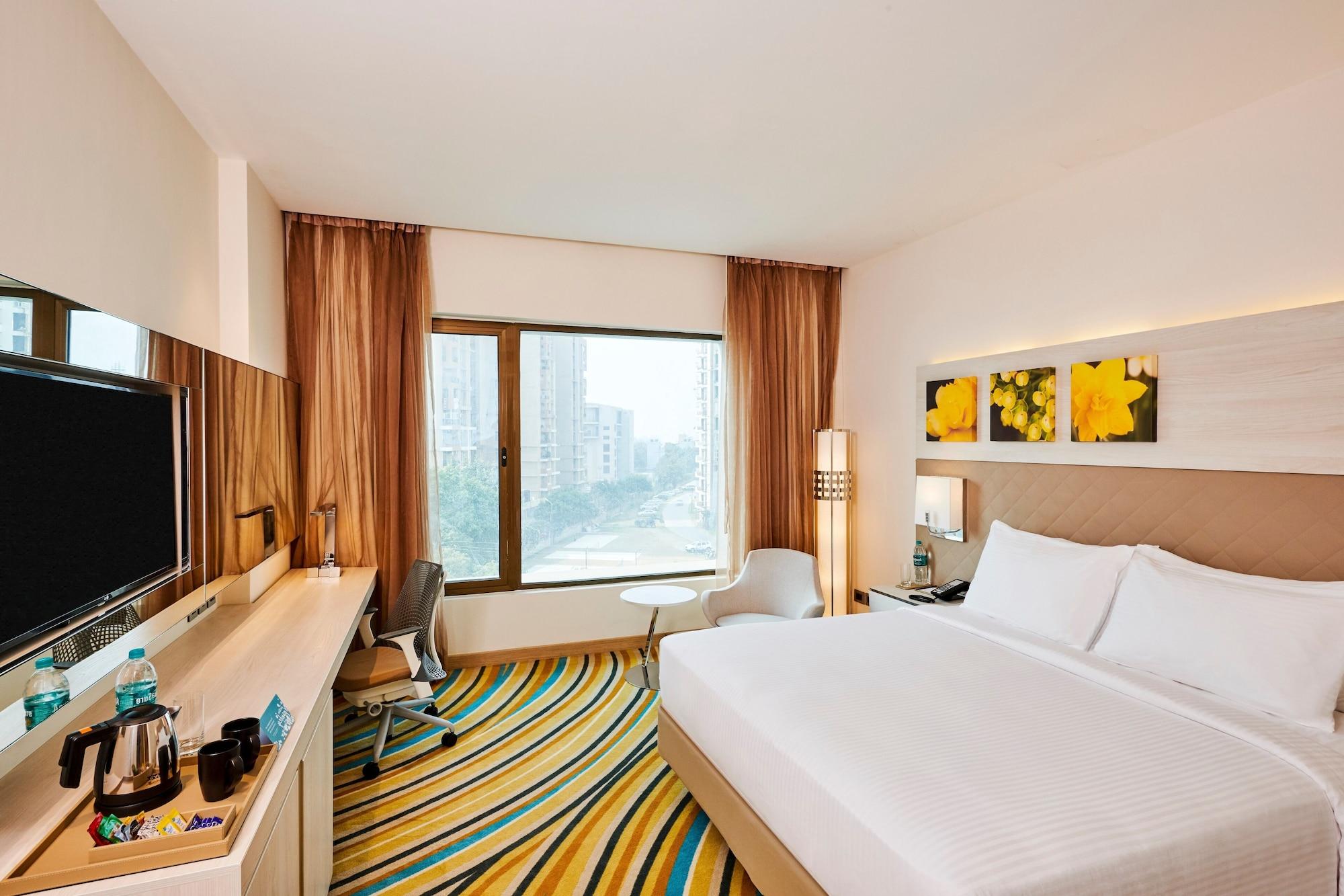 Hilton Garden Inn Lucknow Exterior photo