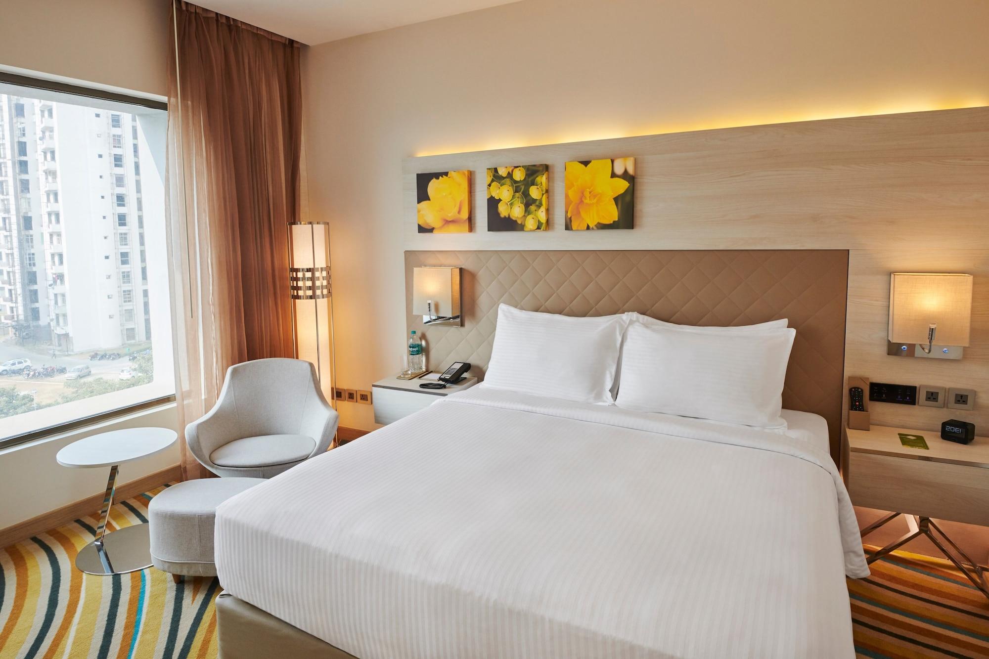 Hilton Garden Inn Lucknow Exterior photo