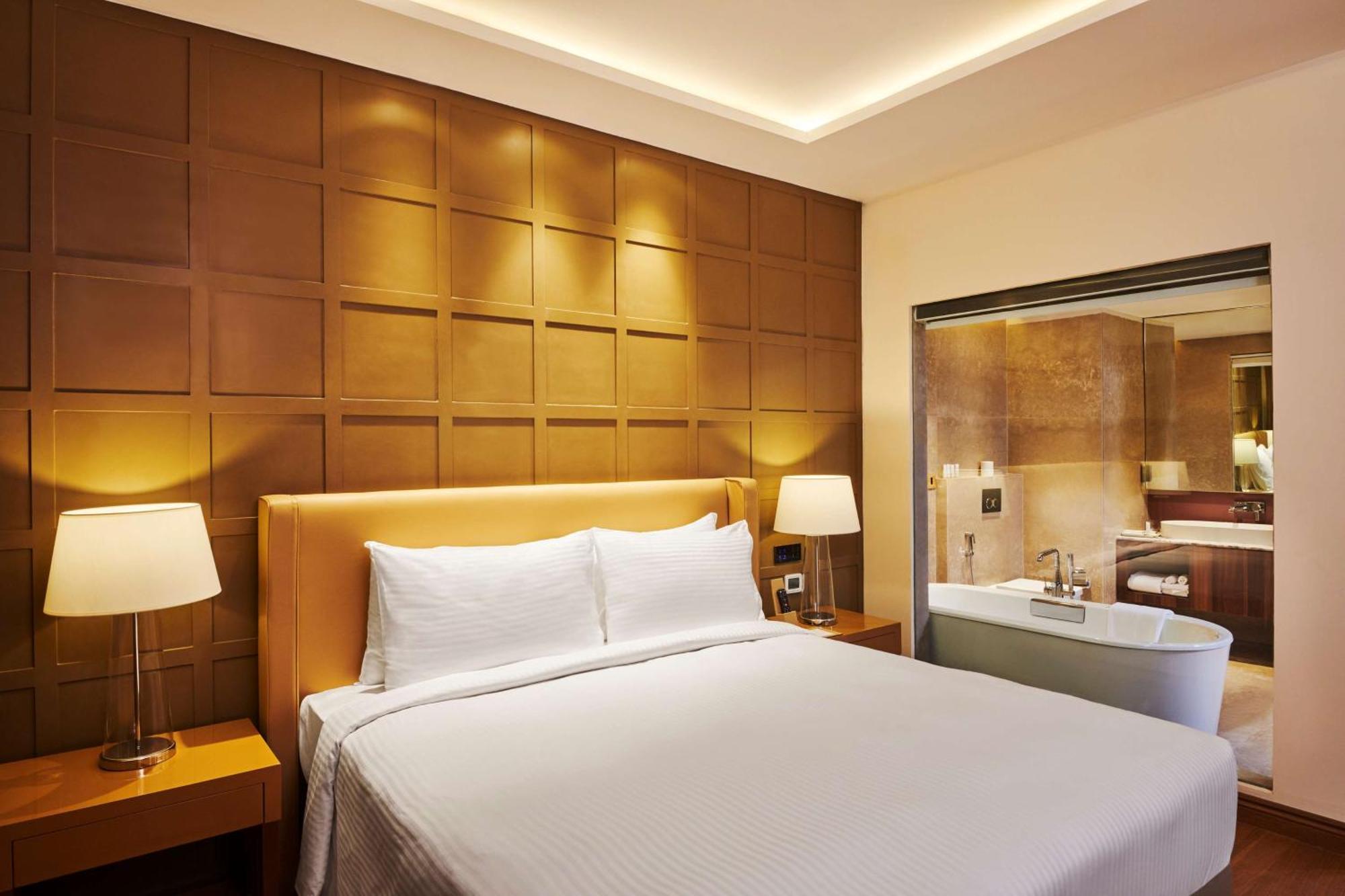 Hilton Garden Inn Lucknow Exterior photo