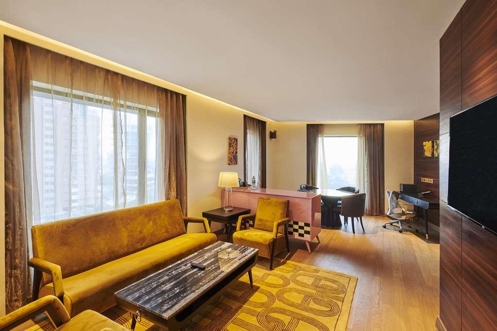 Hilton Garden Inn Lucknow Room photo